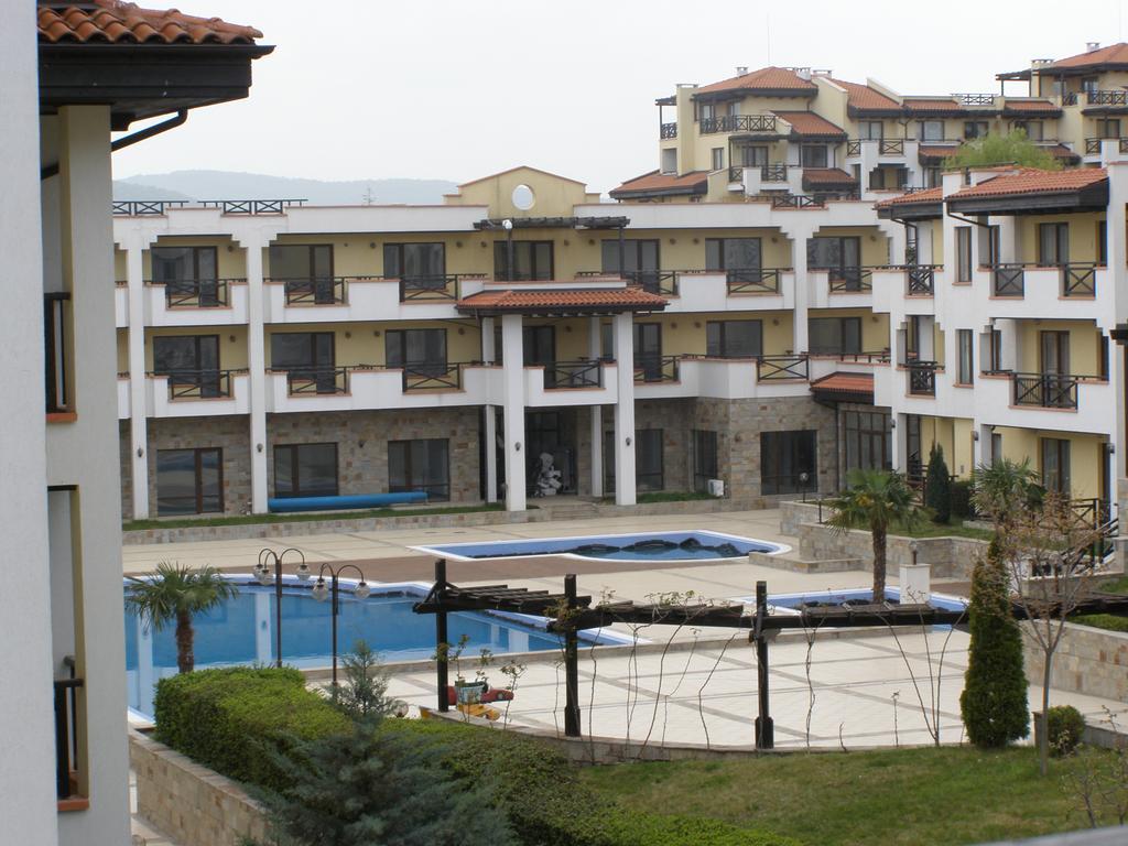 Sveti Nikola Apartment Chernomorets Bagian luar foto